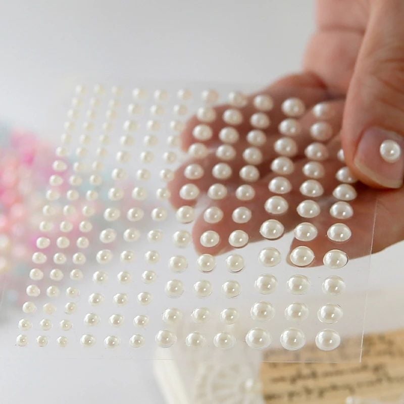 Pearl bridal hair accessory