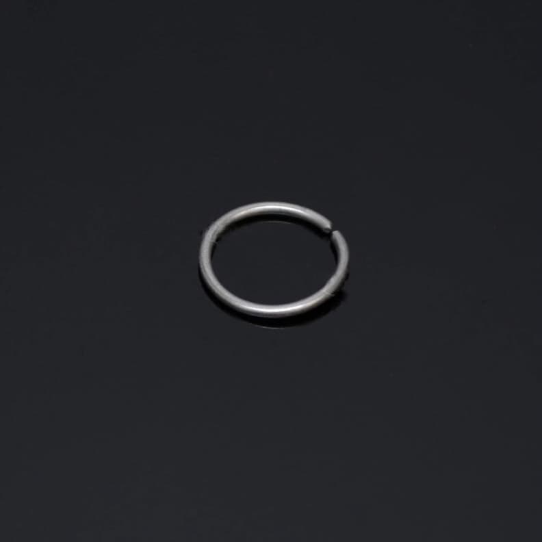 Silver nose pin plain