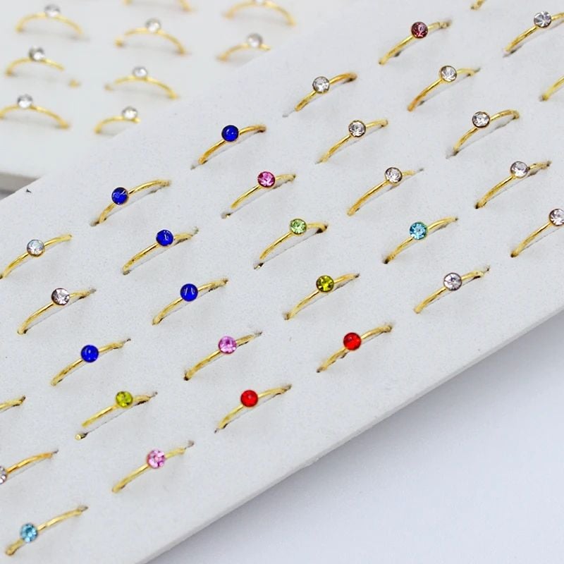 Multicolor nose pin