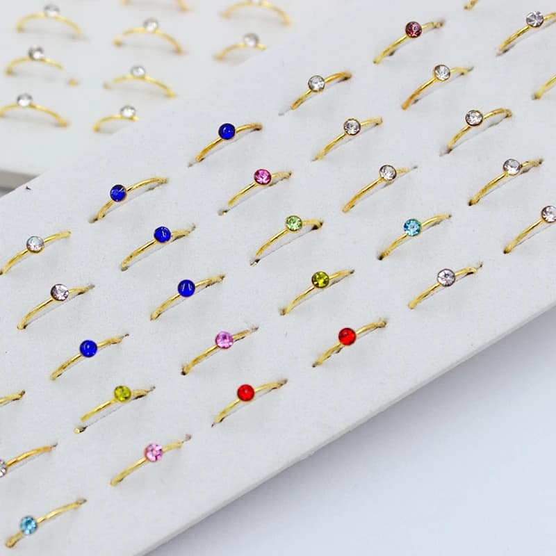 Multicolor nose pin