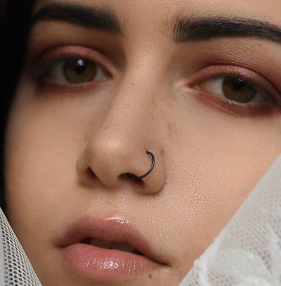 Black bridal nose pin